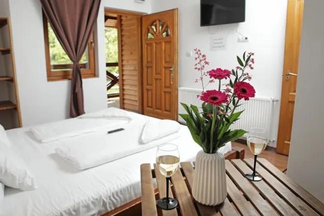 Arena Kemping & Vendeghaz Hotell Budapest Exteriör bild